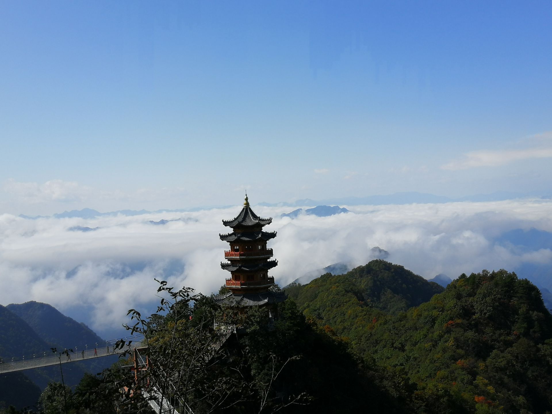 【携程攻略】镇安塔云山景区景点,塔云山是大秦岭里很秀丽的一座山峰