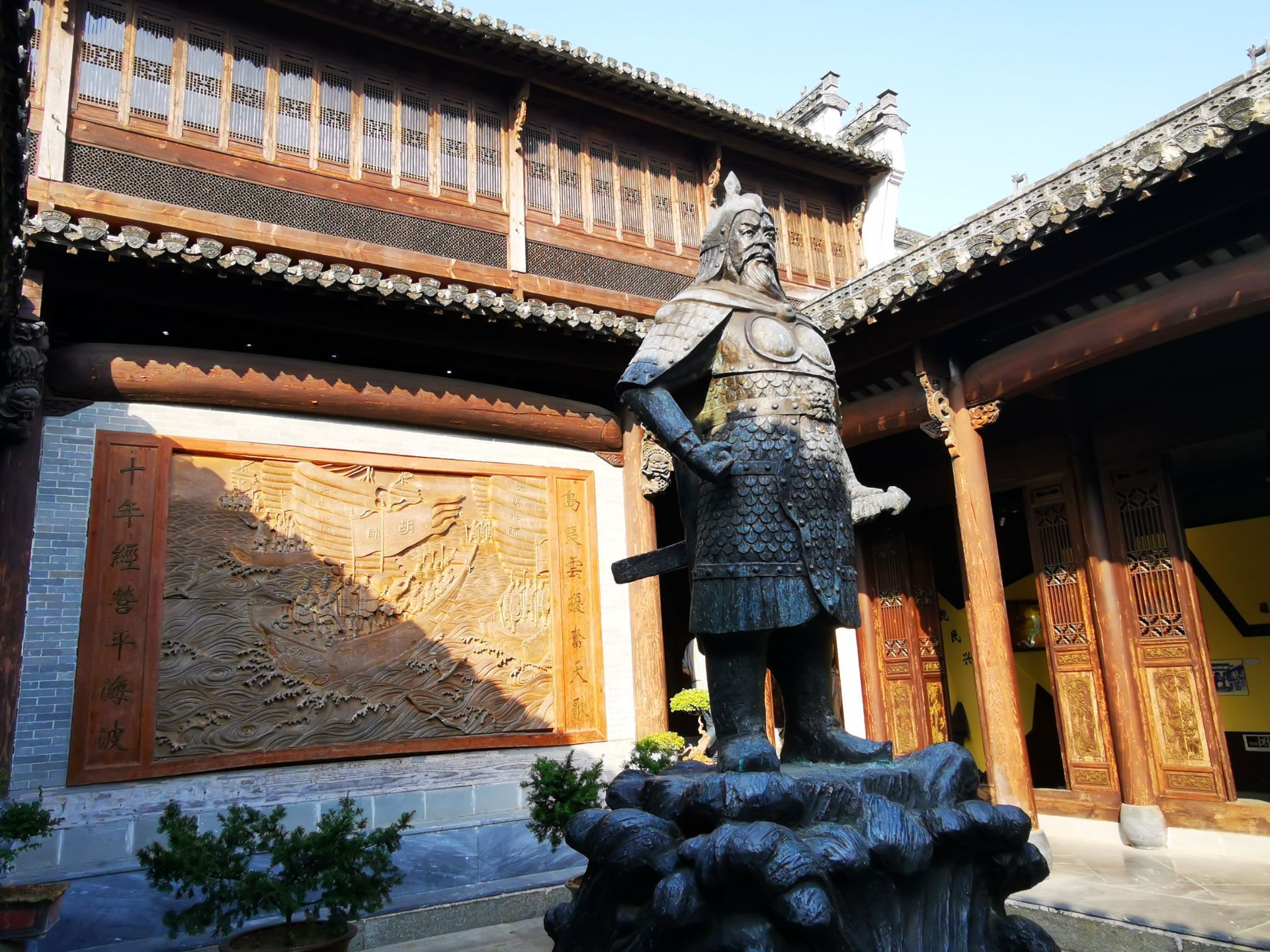 明代为龙川村最为兴盛的时期,当时的村内人口众多,商业发达且名人辈出