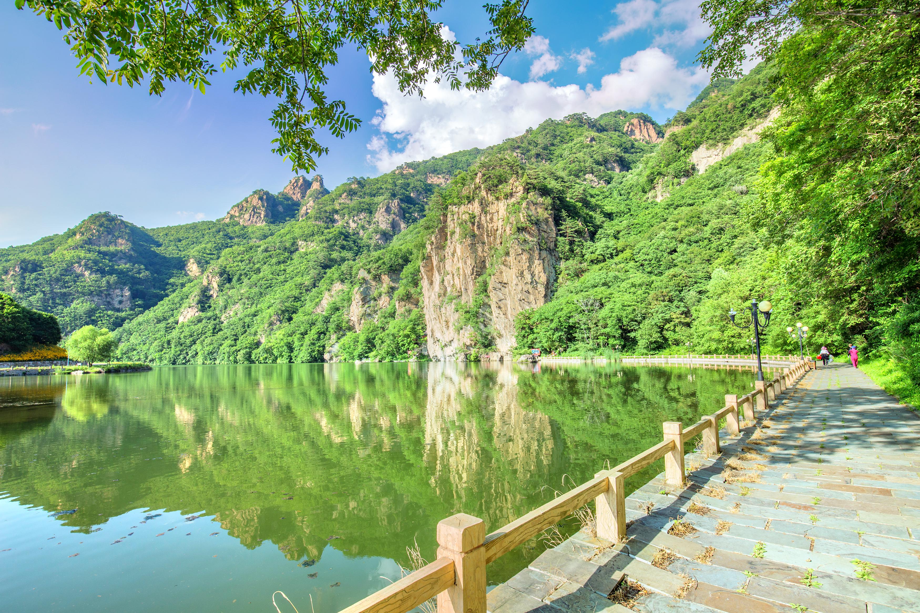 河南关山国家地质公园景区不仅是风景名胜区, 还是旅游休闲胜地!