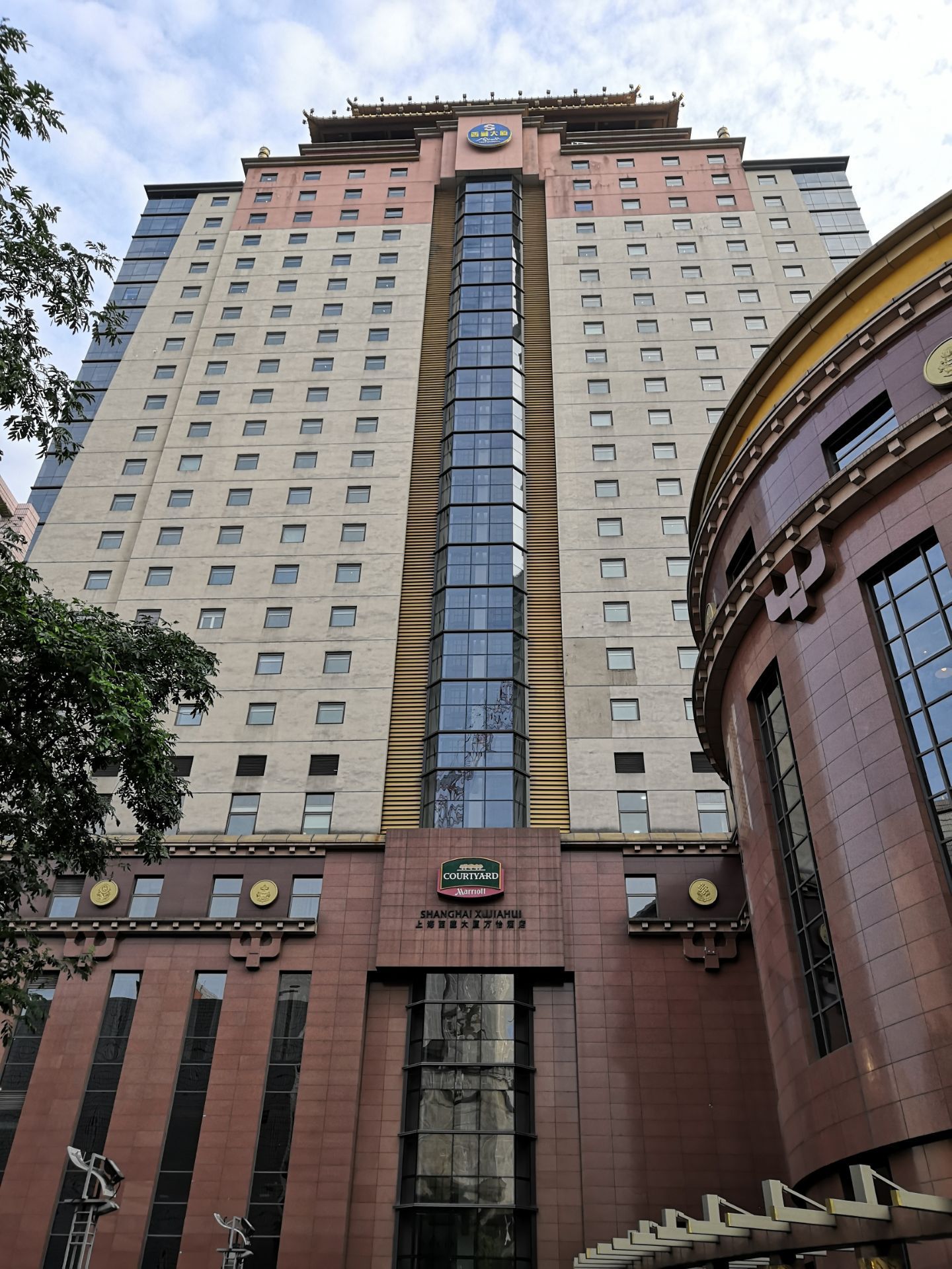 徐汇中学崇思楼