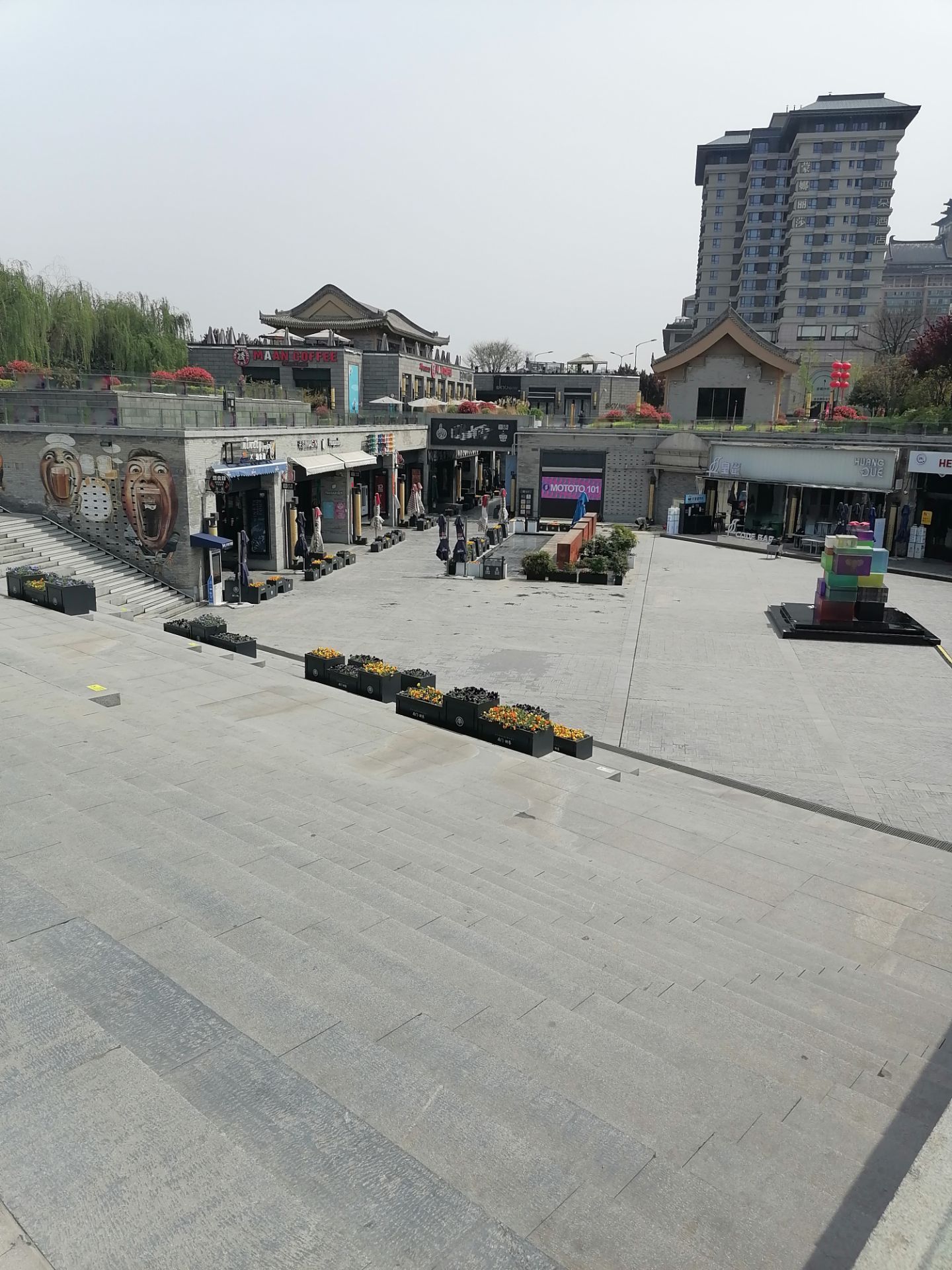 【携程攻略】西安榴园景点,这个公园位于西安古城南门外,有地铁直达