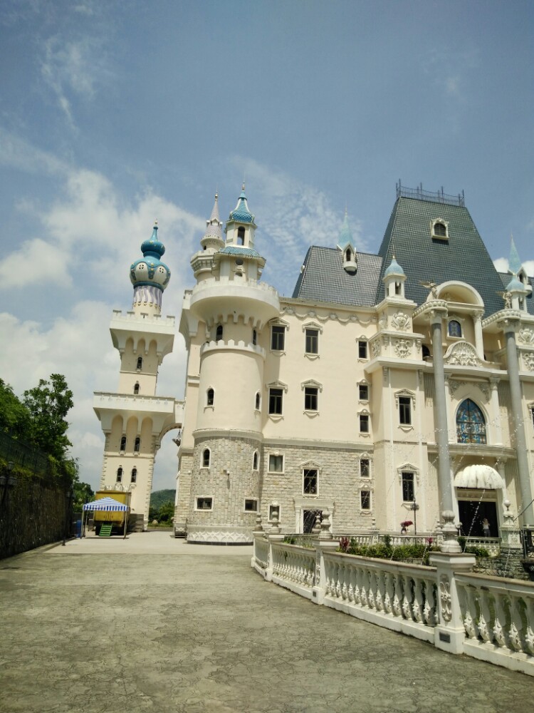 龍鳳山莊影視度假村旅遊景點攻略圖