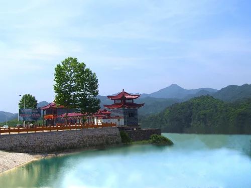 【携程美食林】英山毕升农庄餐馆,毕升湖水利风景区位于湖北省英山县