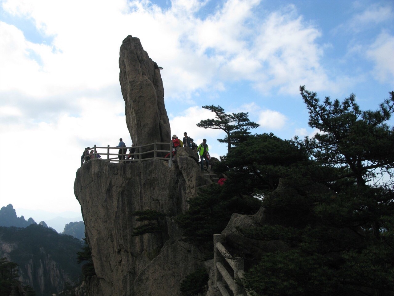 2019飛來石_旅遊攻略_門票_地址_遊記點評,黃山區旅遊景點推薦 - 去