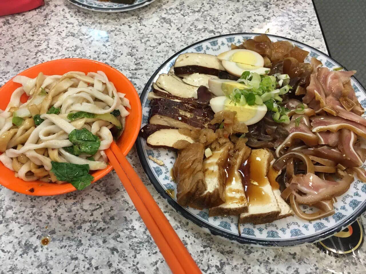 南村小吃馆小凯悦 5.0 分 1条点评 44/人 快餐简餐 直线距离216m