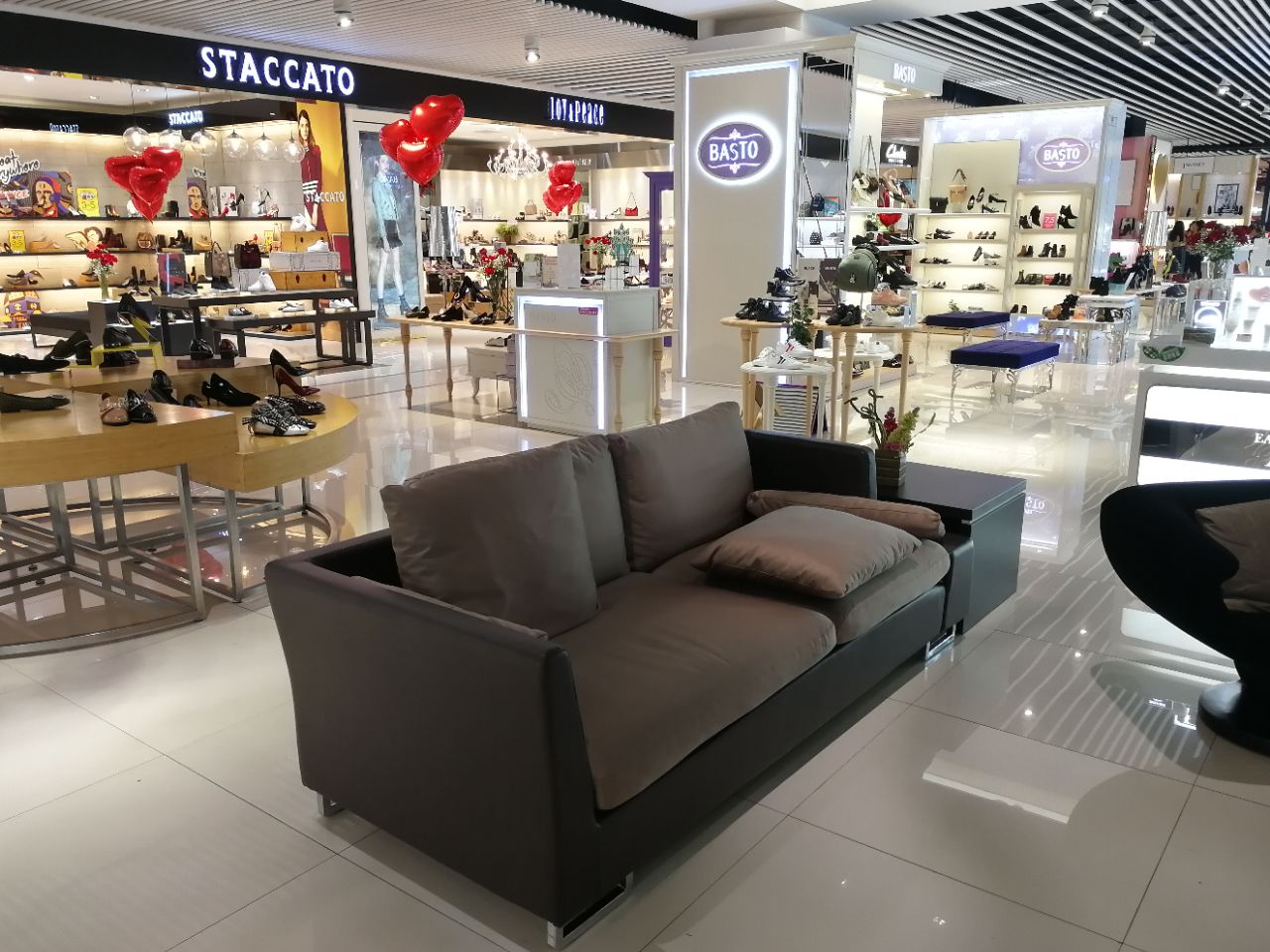 昆明belle(美辰百货店)购物攻略,belle(美辰百货店)物中心/地址/电话