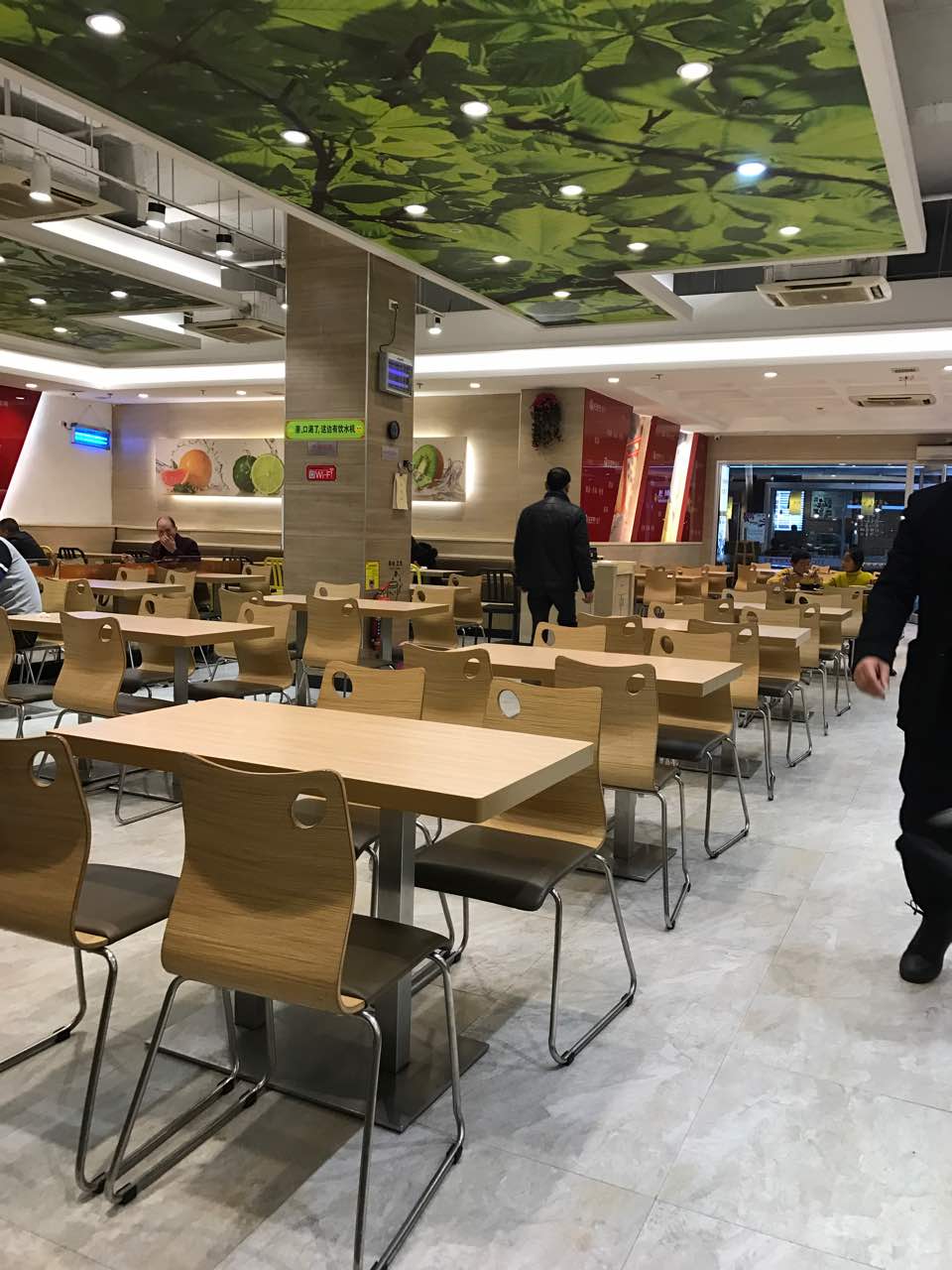 天天中餐厅(人民店)