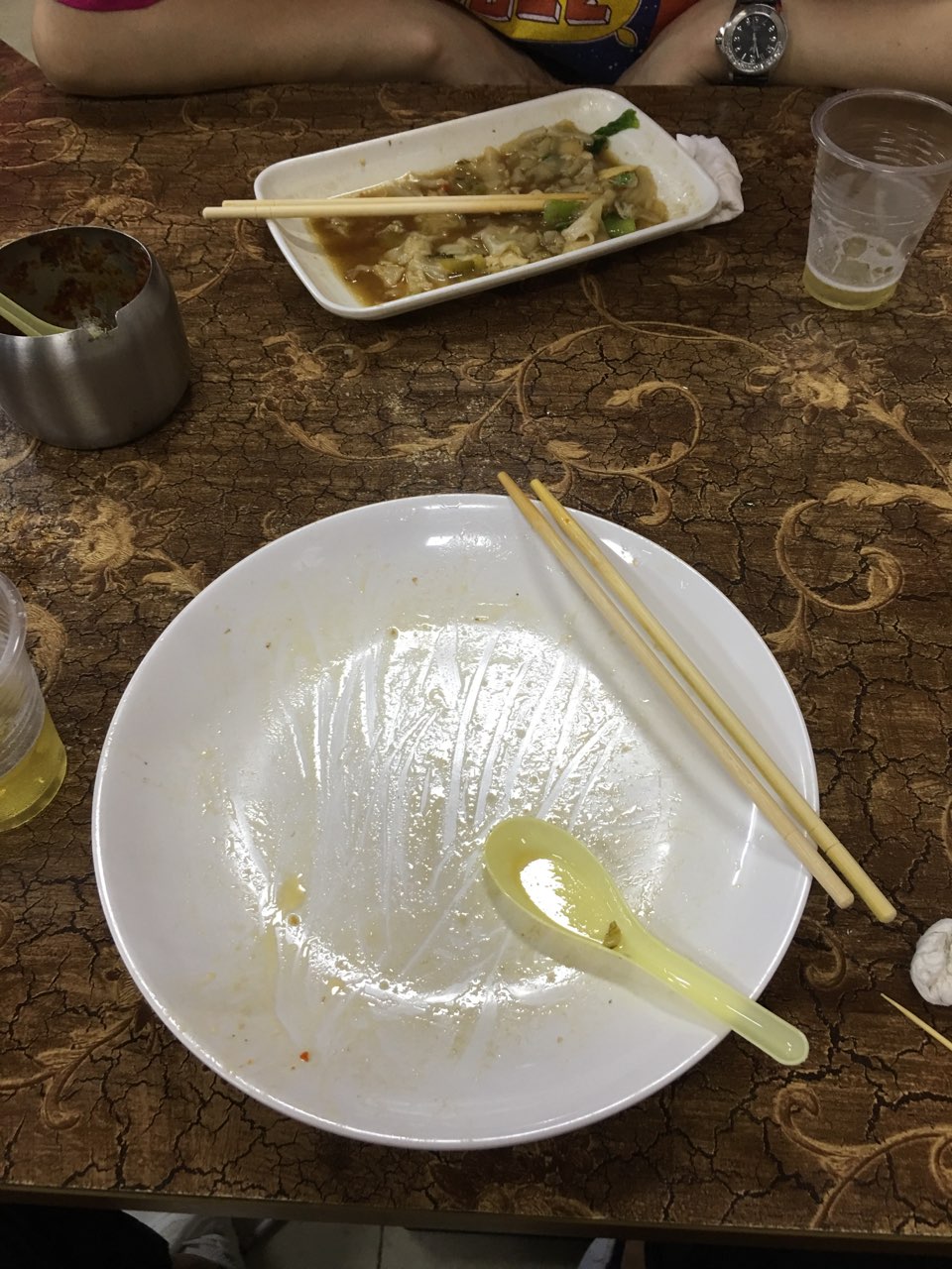 真他妈好吃 盘子都舔了