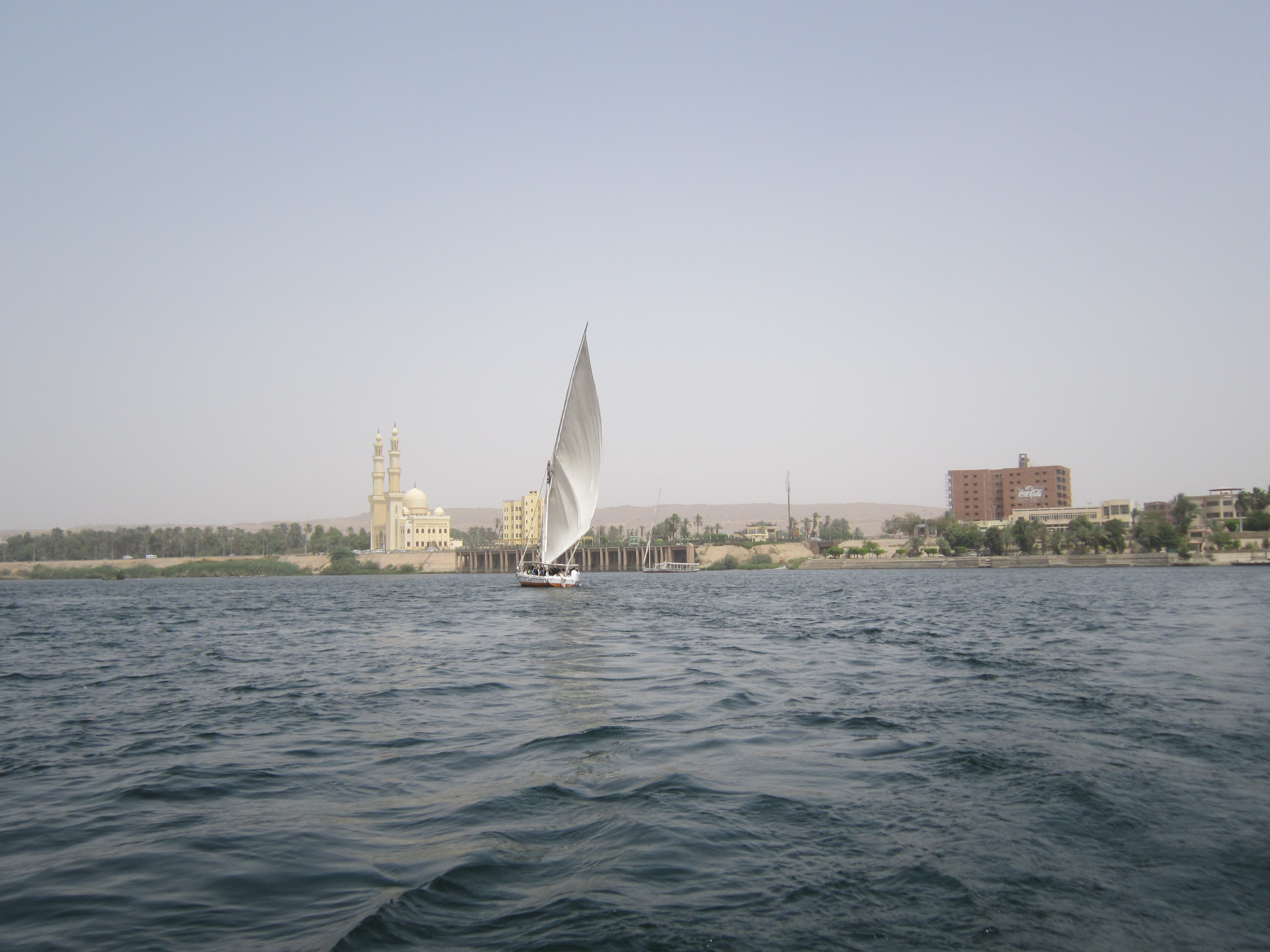 【携程攻略】开罗尼罗河景点,埃及沙漠与半沙漠占全国的95%.