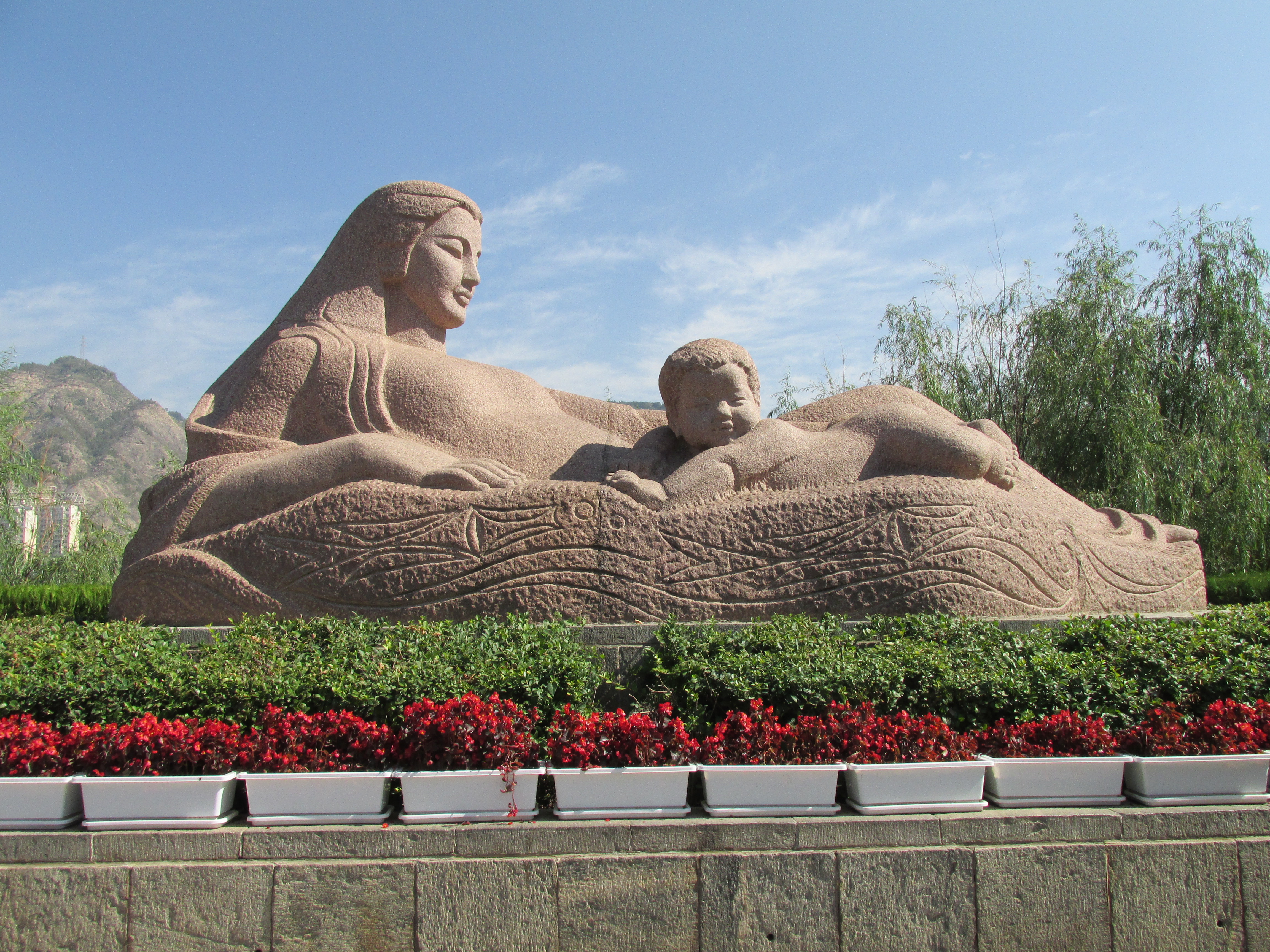 宁夏黄河母亲雕塑图片