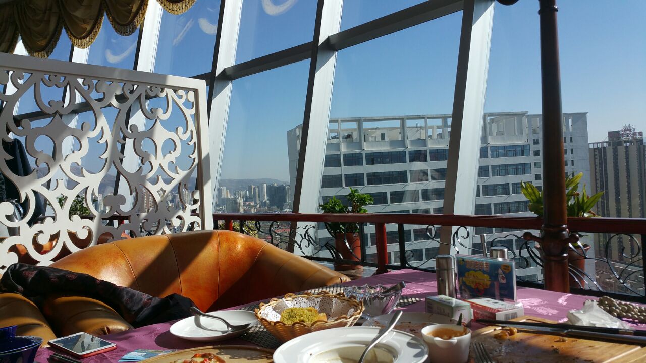 建银宾馆旋转餐厅 5.0 分   条点评 157 /人 西餐 直线距离123m