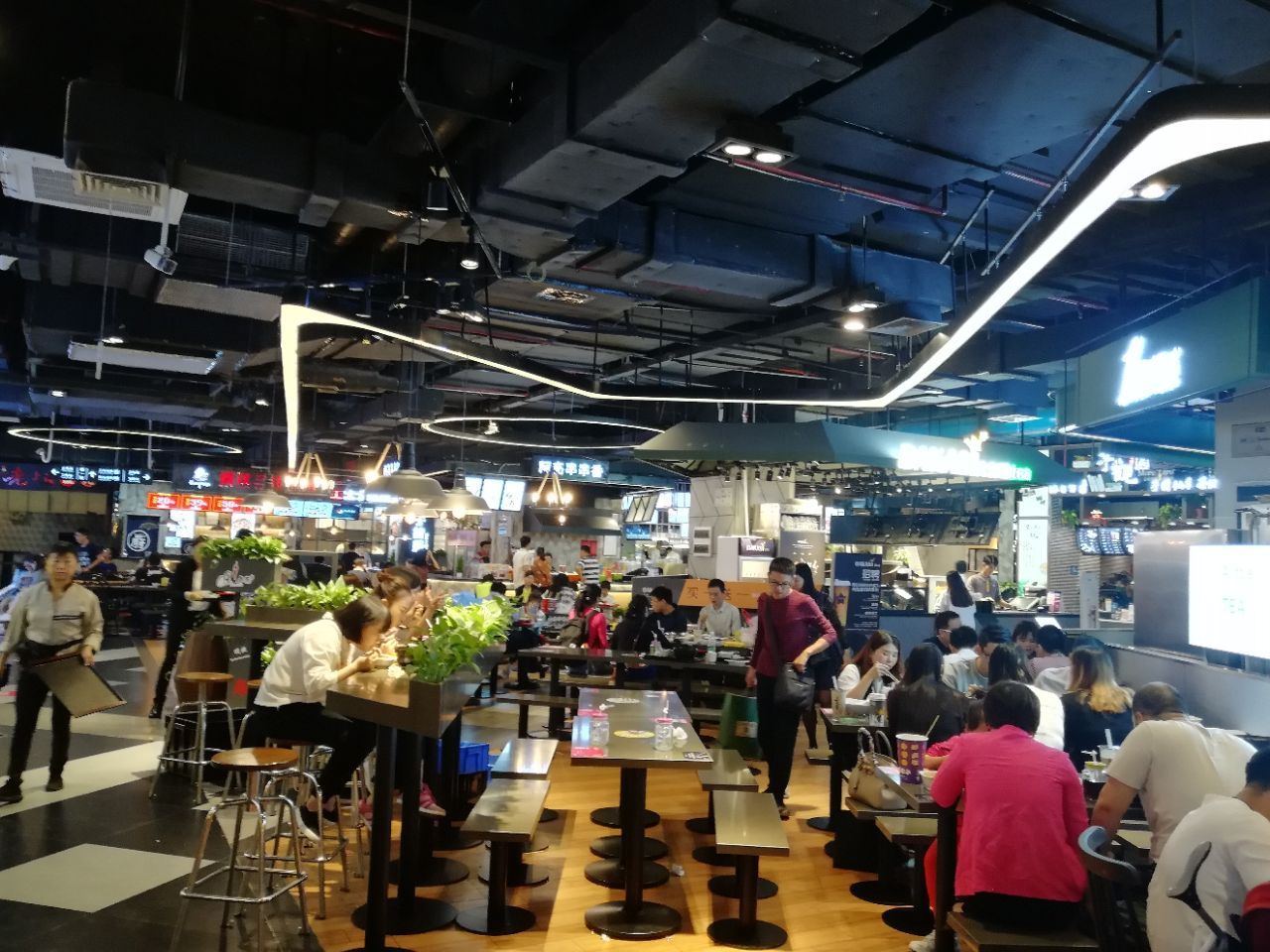 深圳mego 美食广场好吃吗,mego 美食广场味道怎么样,环境/服务好不好_