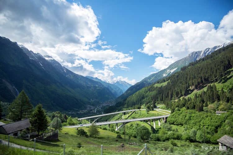 Albula-Bernina express, RhB travel guidebook –must visit attractions in