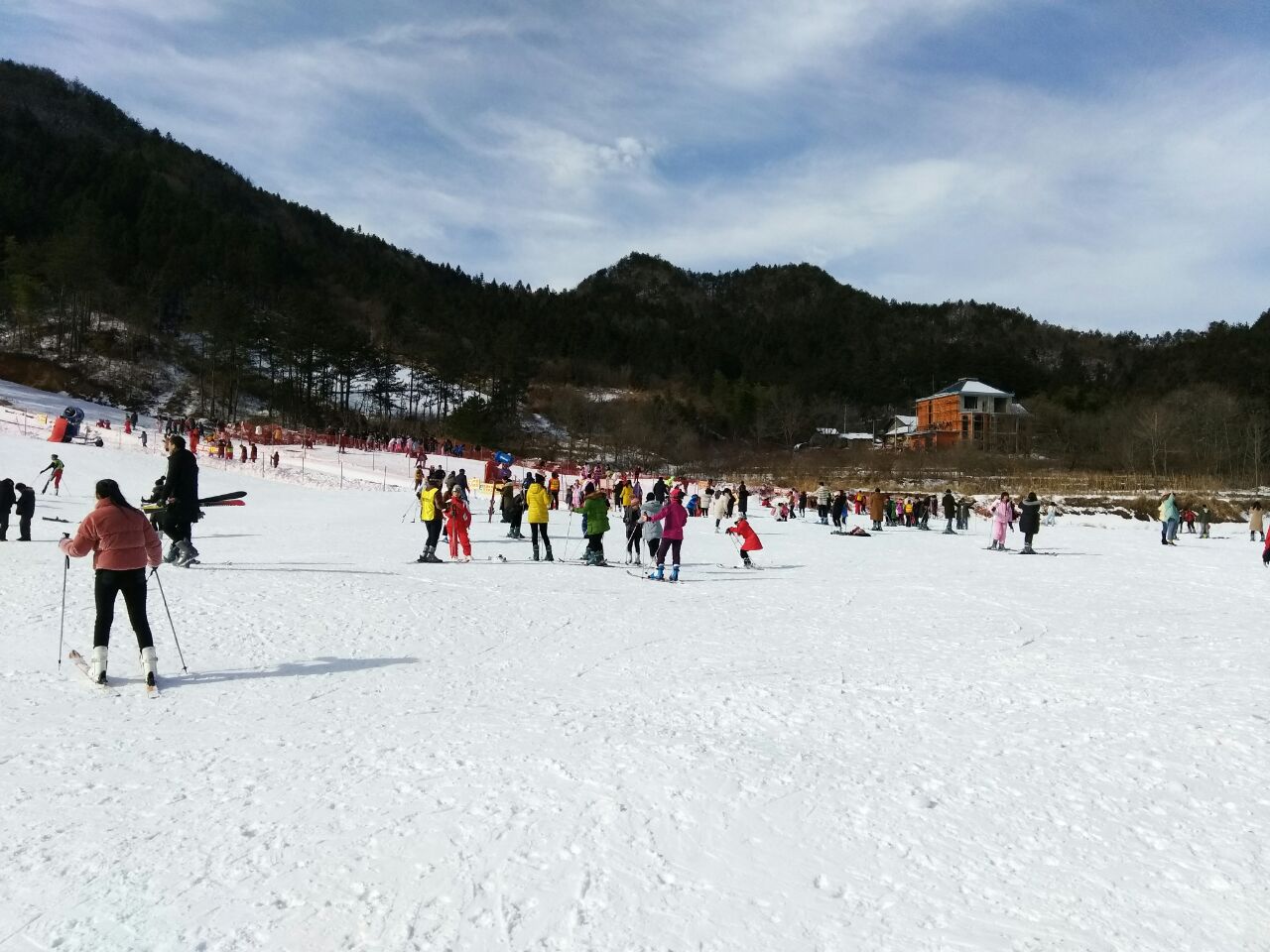 安庆大别山滑雪场图片