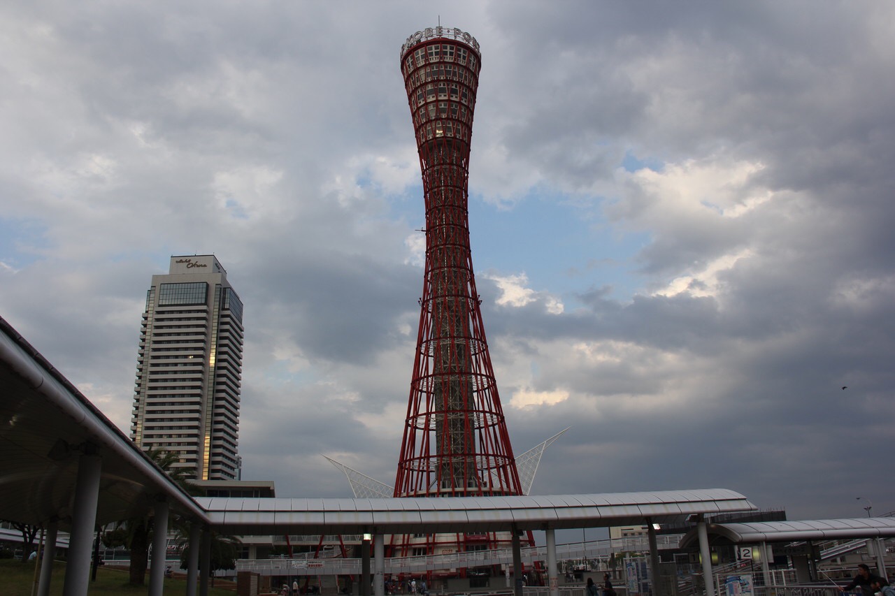 【携程攻略】神户神户港塔景点,神户港塔位于港口旁,并不是特别高