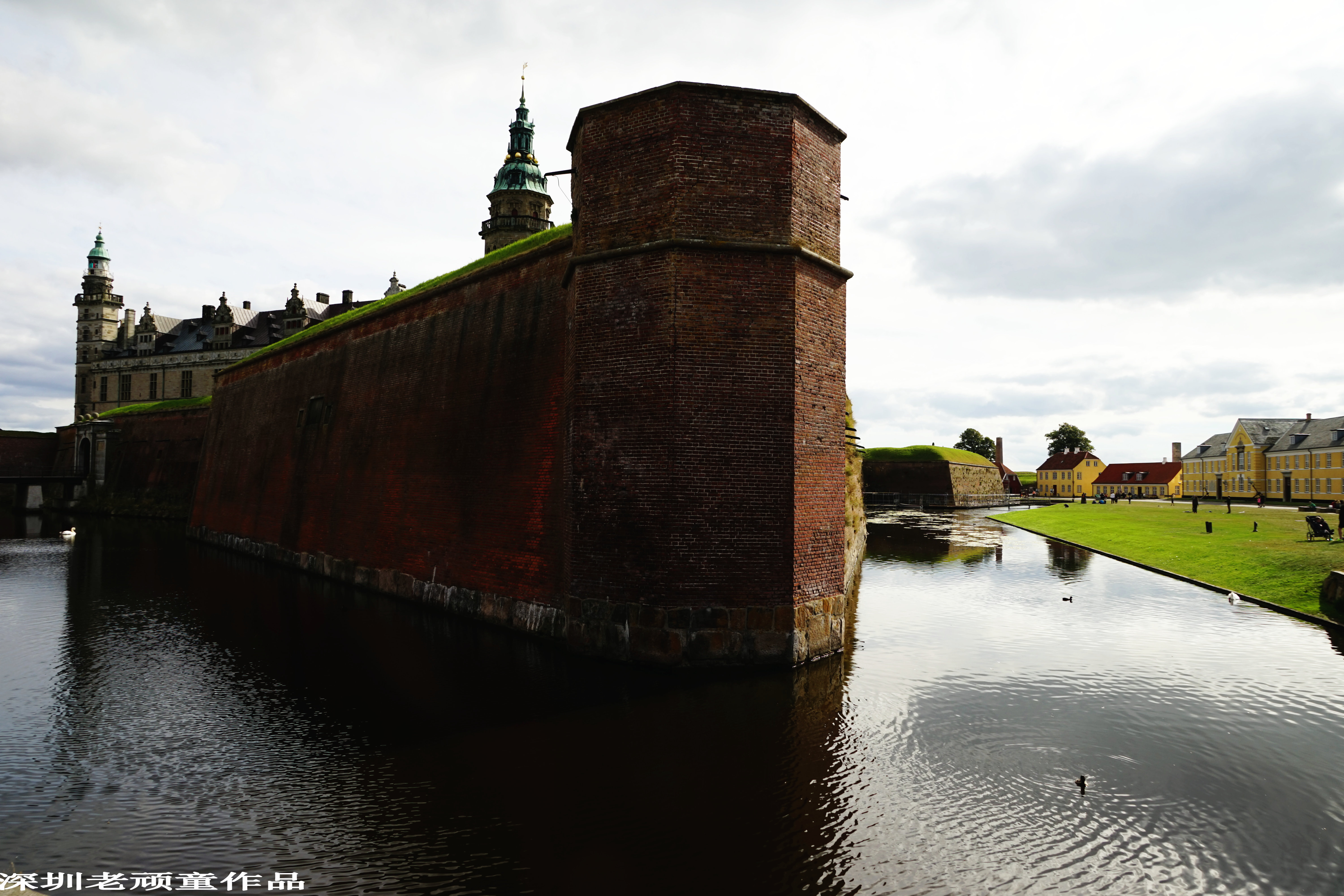 赫尔辛格海岸上的克伦堡城堡高清摄影大图-千库网
