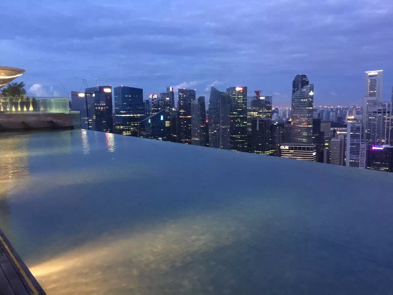 新加坡滨海湾金沙酒店无边泳池好玩吗,新加坡滨海湾金沙酒店无边泳池