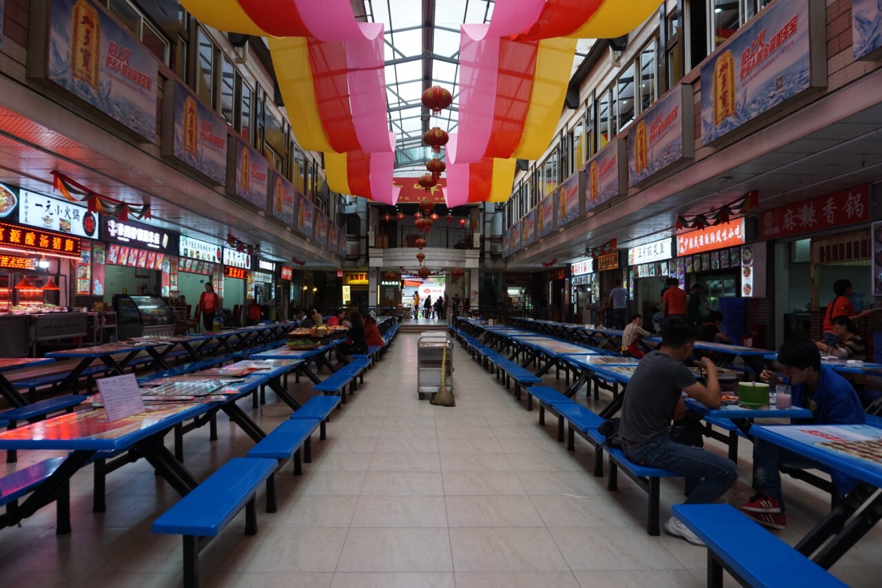 杭州下沙大学城最有烟火气息的美食街，各种美食让人垂涎欲滴