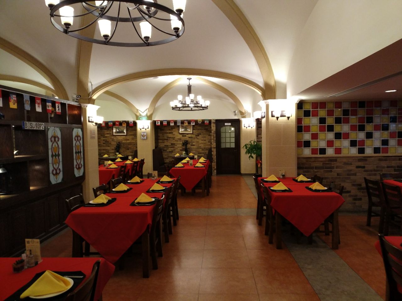 2023申德勒加油站西餐厅(海运堤路店)美食餐厅,环境很好,依湖而立,饭