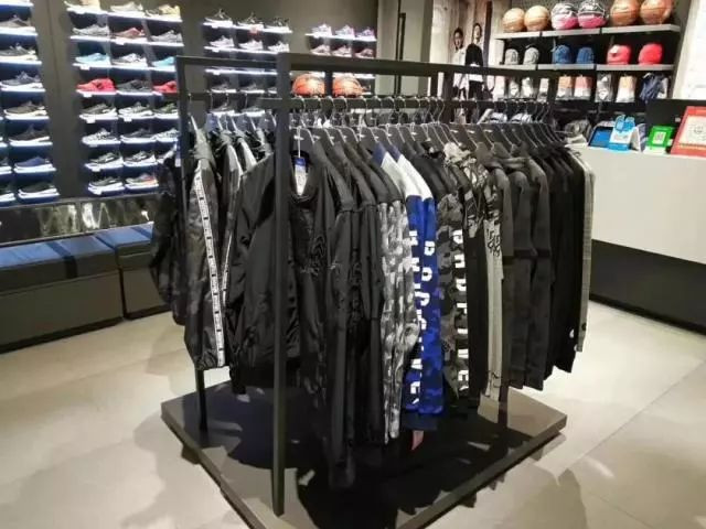 抖音网红随便一个小视频点赞10000+?研究了3