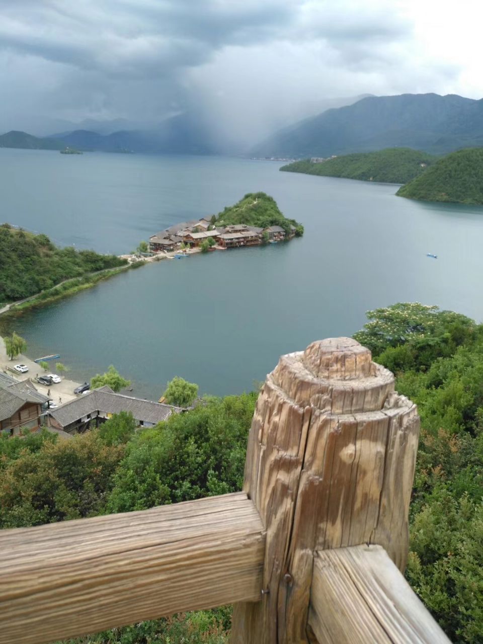 泸沽湖观景台