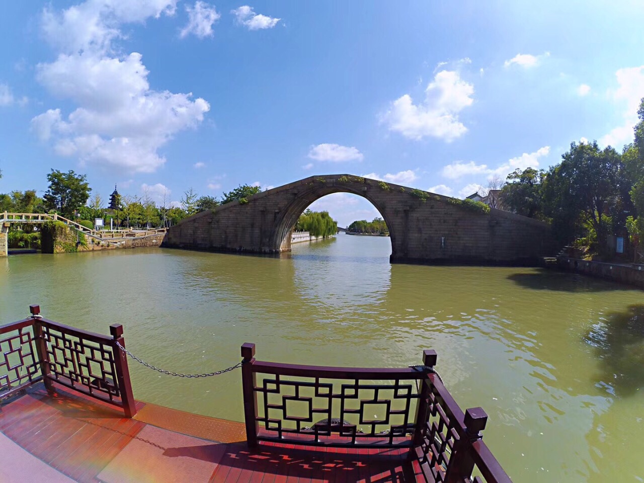 苏州甪直古镇 有七十二座半桥的水乡_手机新浪网
