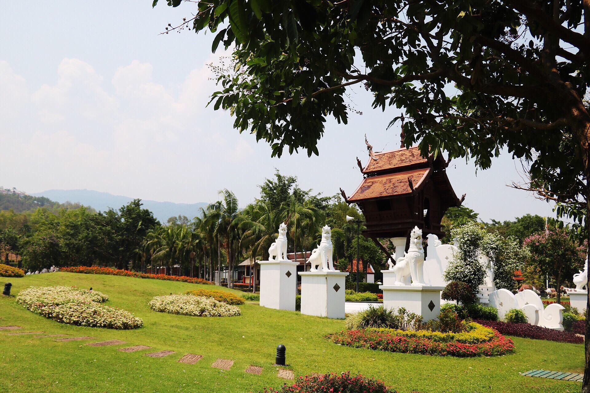 拉查帕皇家花园位于素贴山南边离清迈夜间动物园近园内还有各国的园区