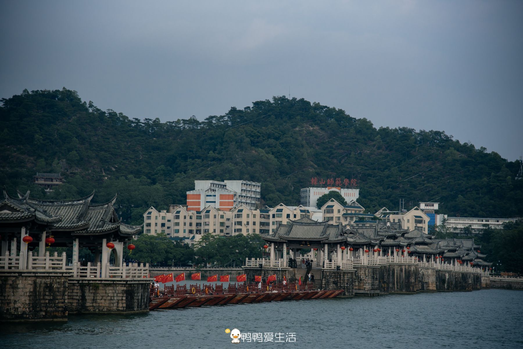 联结东西两岸,集梁桥,浮桥,拱桥于一体,为古代广东通向闽浙交通要津