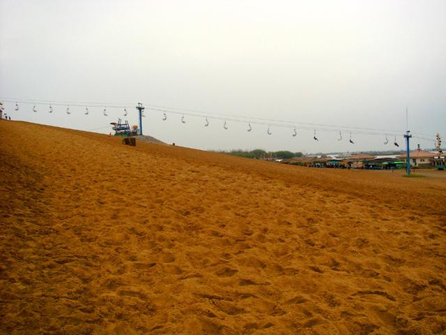 宁夏旅游：从沙漠绿洲到贺兰山岩画（图）