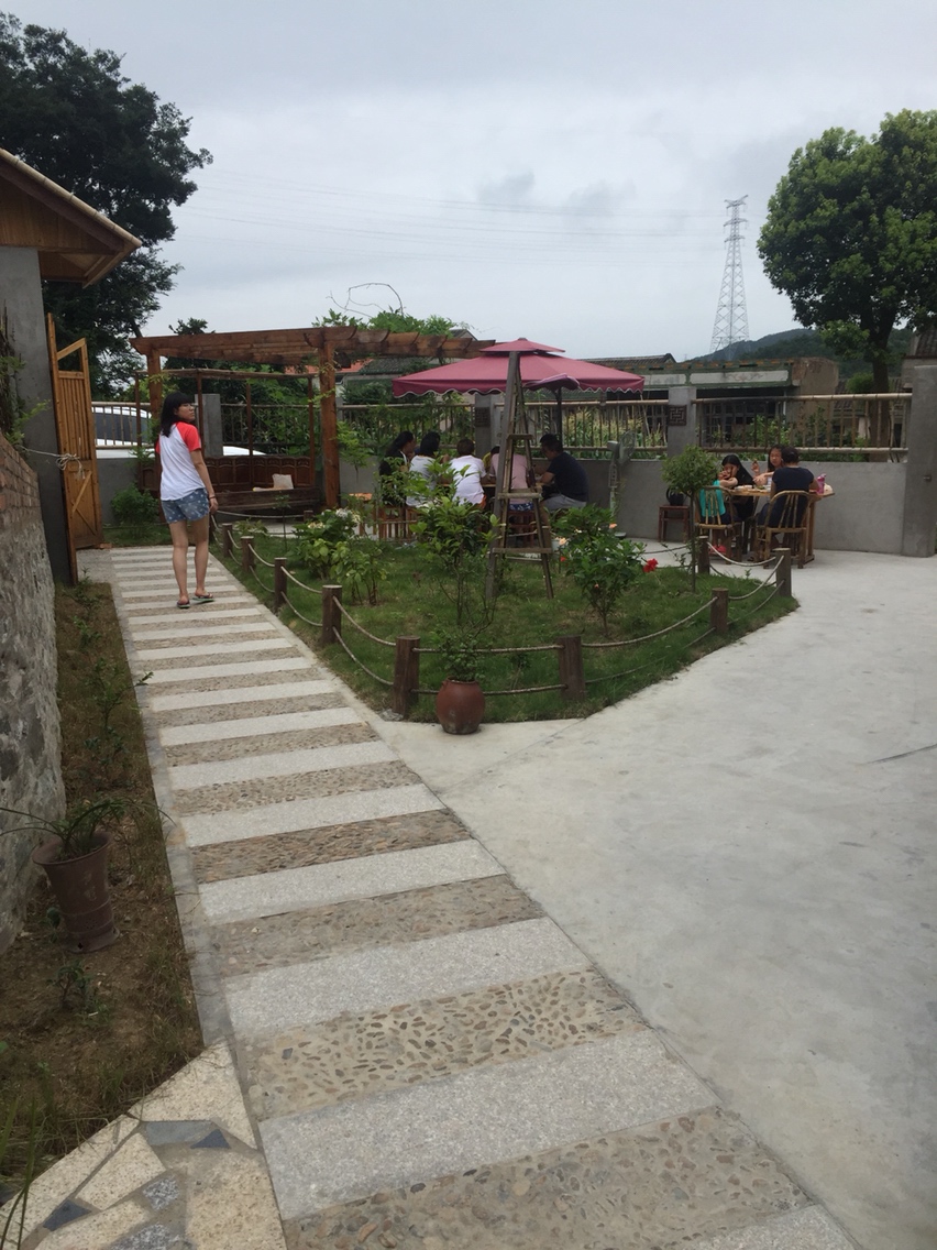 3.0分 秀山岛回来有大半月了,这家民宿真不错,老板娘一家人很好!