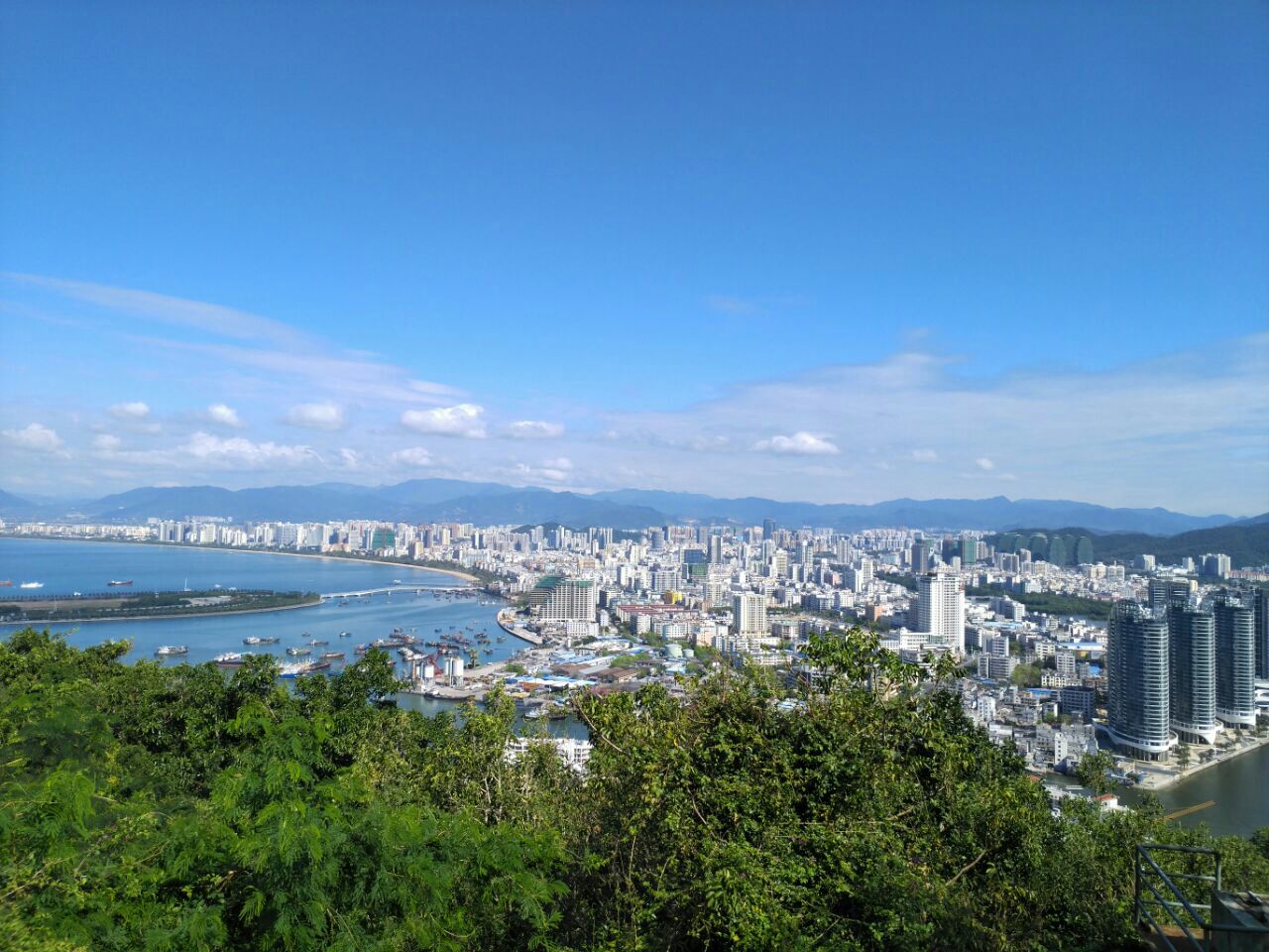 【攜程攻略】三亞大東海景點,大東海這邊鹿回頭還不錯,鳳凰嶺海誓山盟