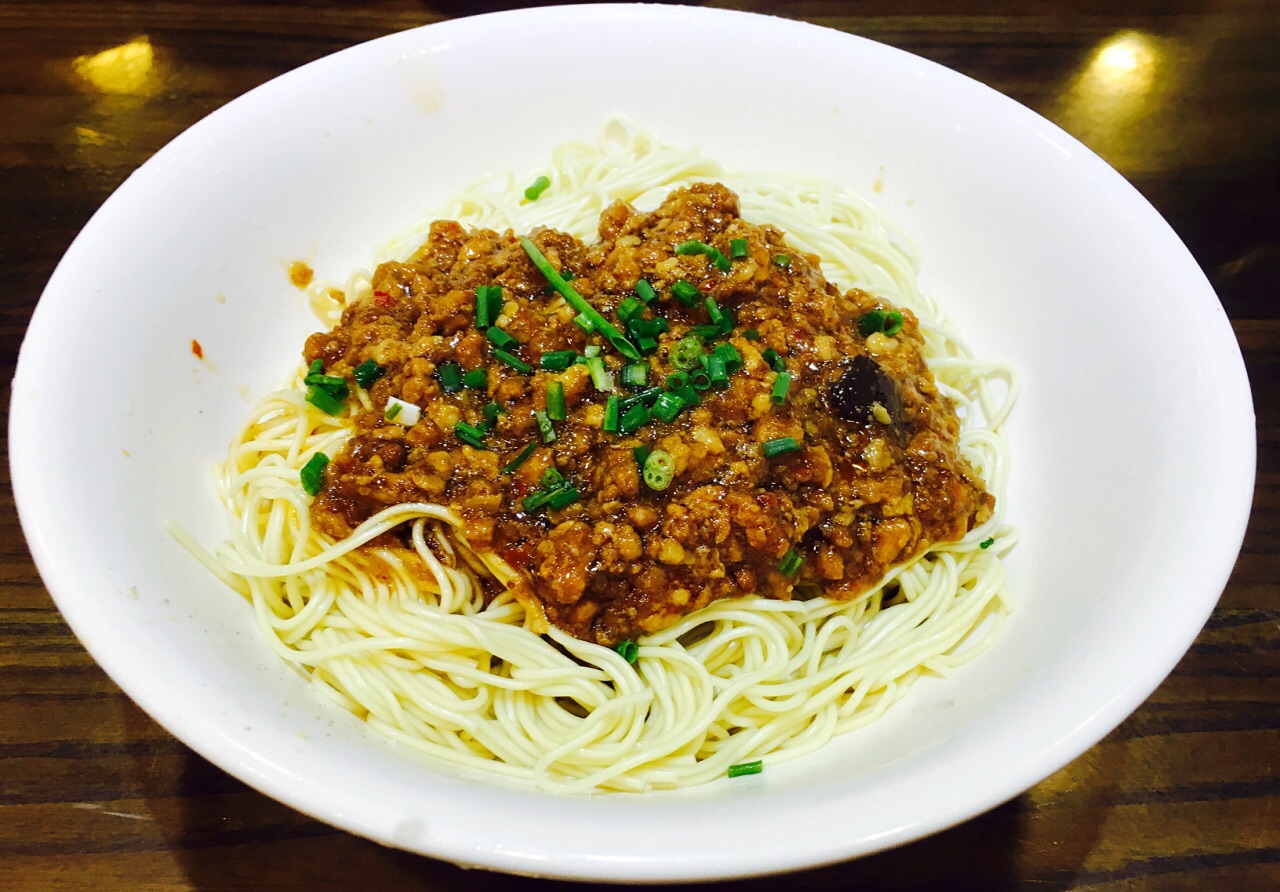 劲莲万州炸酱面(灵岩南路总店)