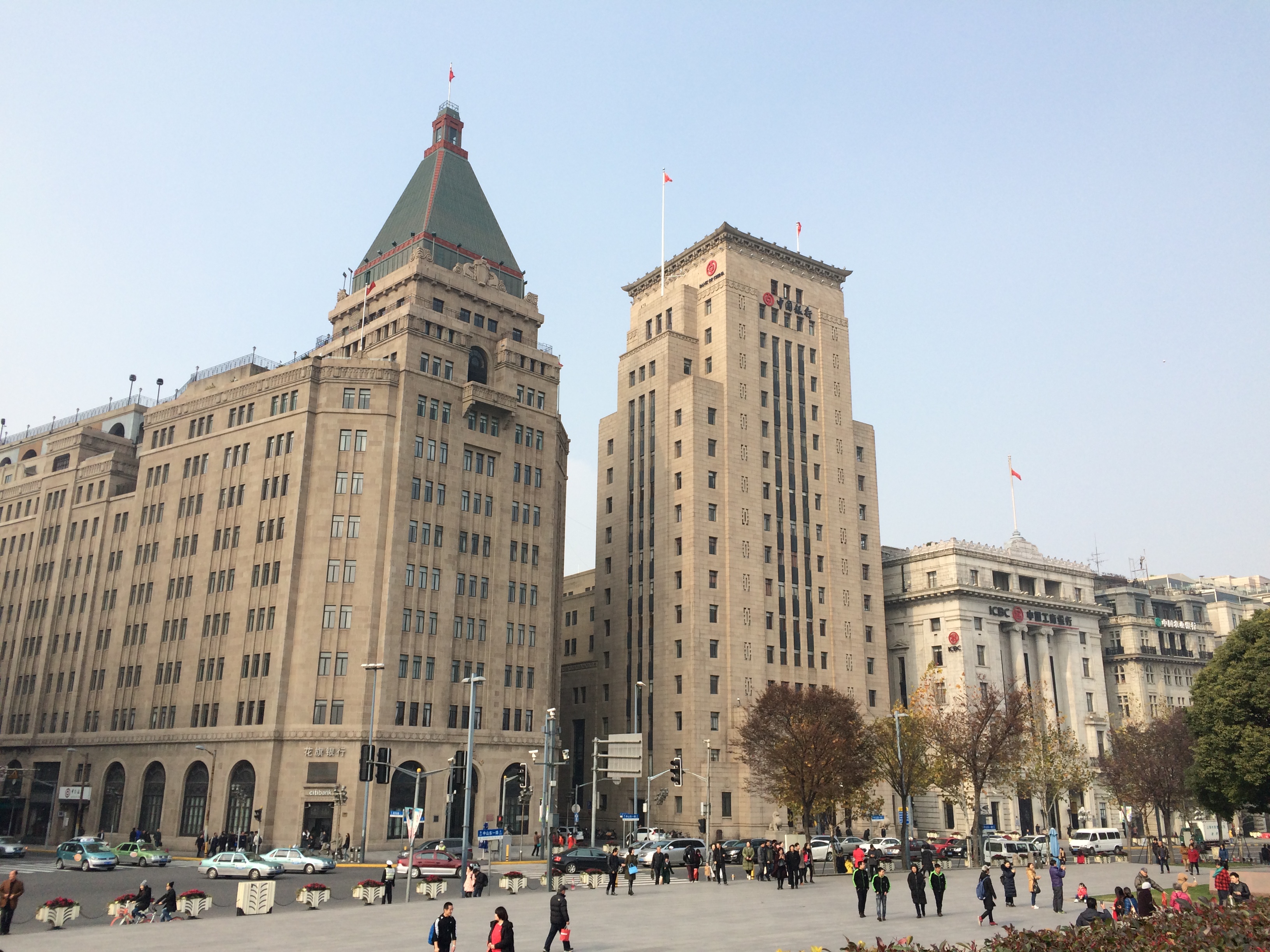 素有外滩万国建筑博览群之称,成为旧上海时期的金融中心,外贸机构的