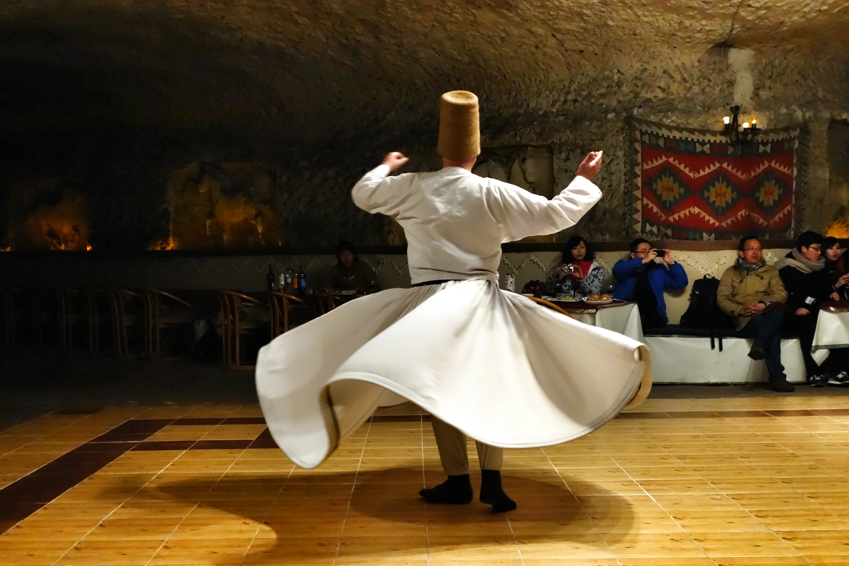 【携程攻略】娱乐点,去土耳其卡帕多奇亚怎么能错过托钵僧旋转舞呢