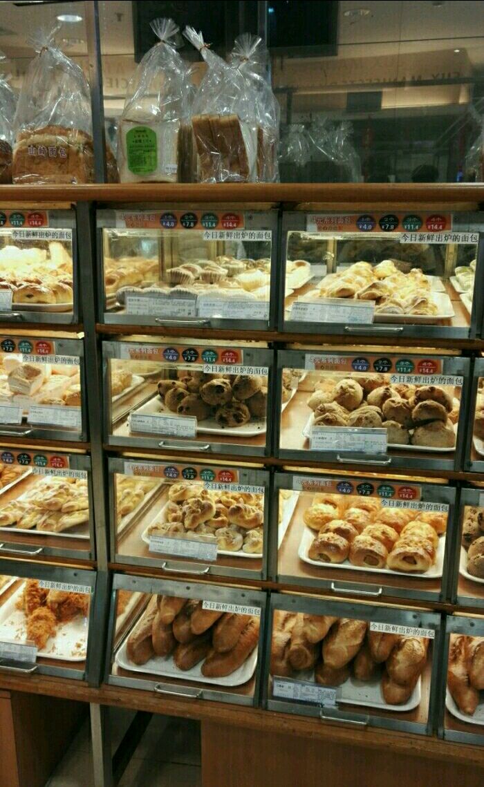 2023山崎面包(百联又一城店)美食餐厅.过貌似有不少粉丝,看了半.