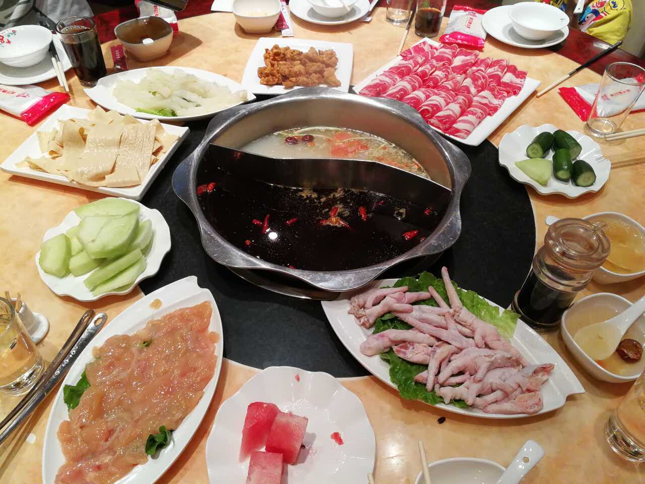 2020金山城火锅(燕山路店)美食餐厅,服务不错,上菜速度也很快 菜.