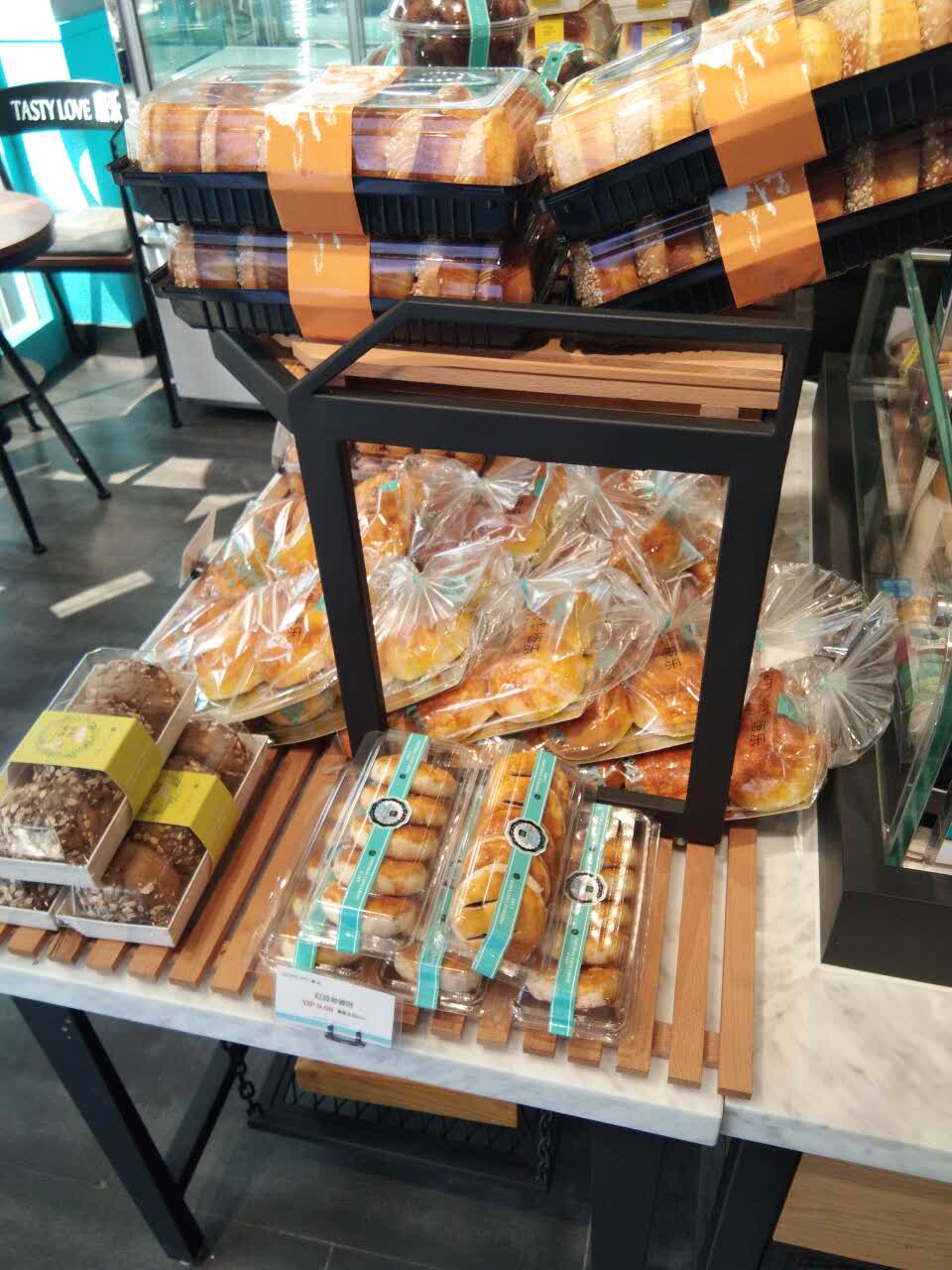 2024tasty love唐乐(东南华城店)美食餐厅,环境特别好很喜欢这里面包