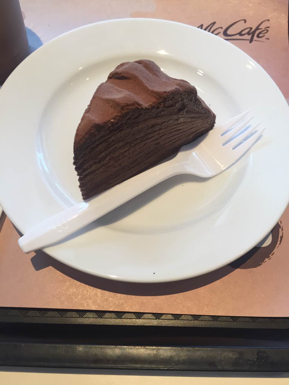 环境不错,口味佳,某个下午,喝着咖啡吃了蛋糕,看着窗外的行人,很惬意