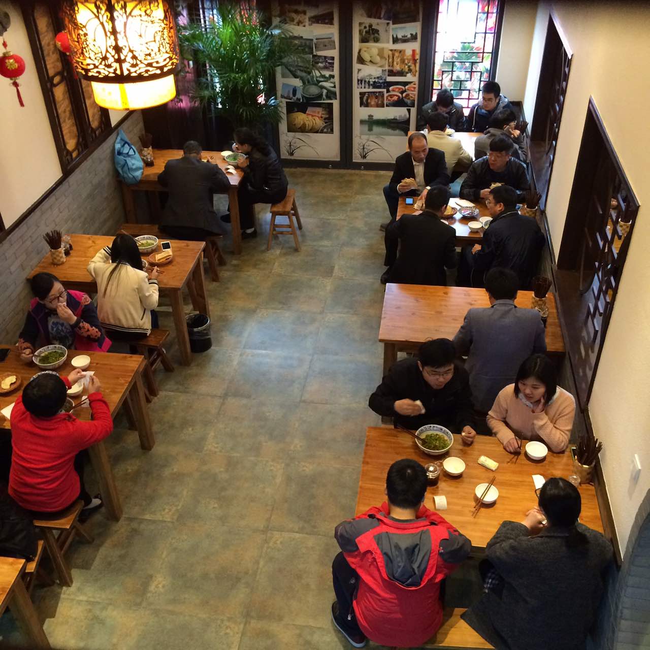 2023长安印象美食餐厅,这家店算是万达广场金街生意. 【去哪儿攻略】