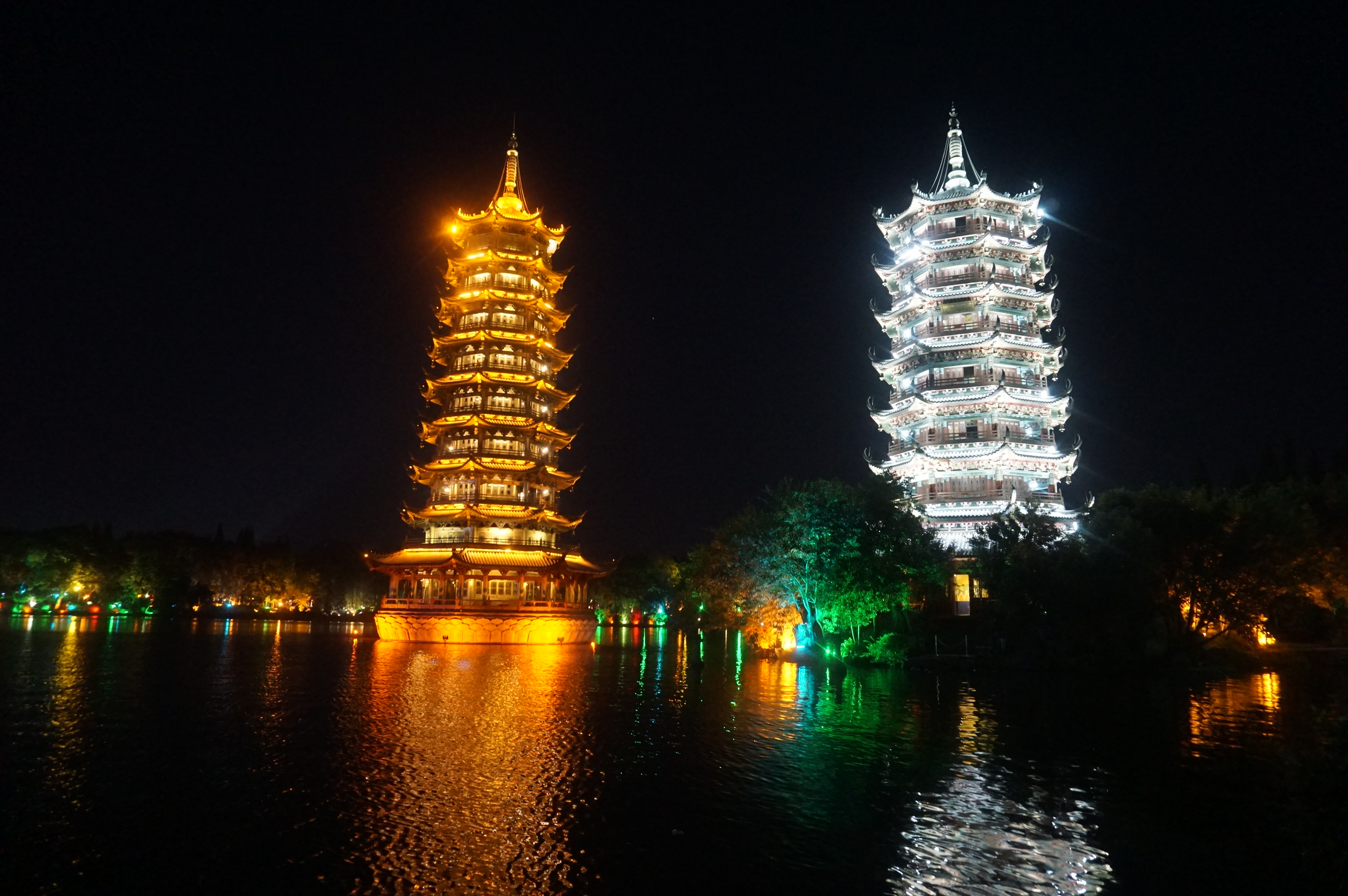2024日月双塔-旅游攻略-门票-地址-问答-游记点评，桂林旅游旅游景点推荐-去哪儿攻略