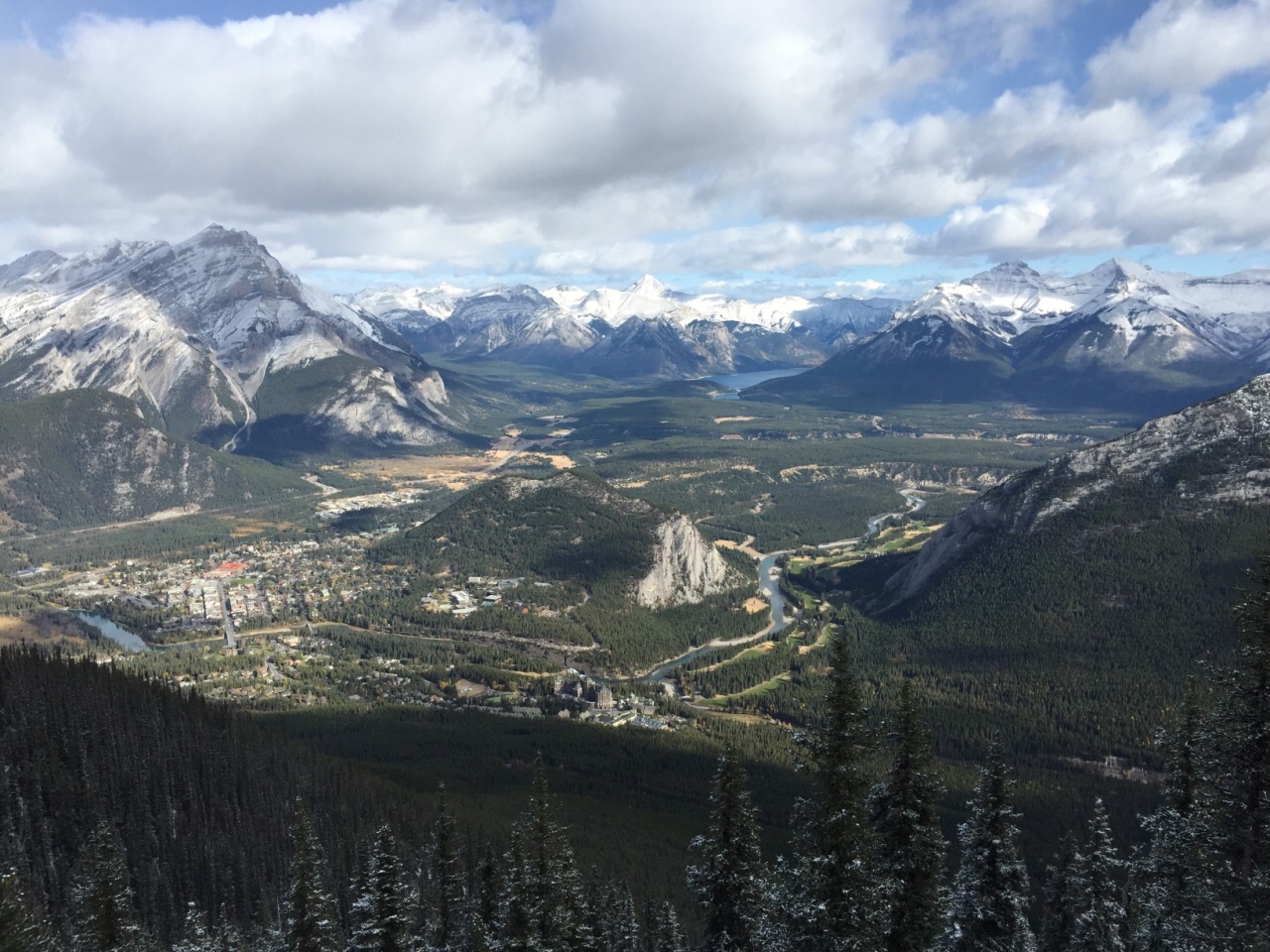 加拿大卡尔加里班夫国家公园 班夫镇 弓河瀑布户外拓展包车一日游【山