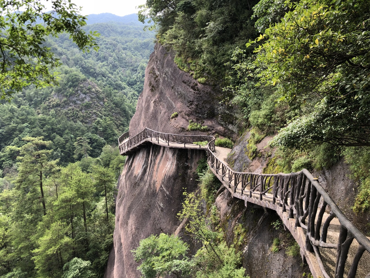 通道萬佛山好玩嗎,通道萬佛山景點怎麼樣_點評_評價【攜程攻略】