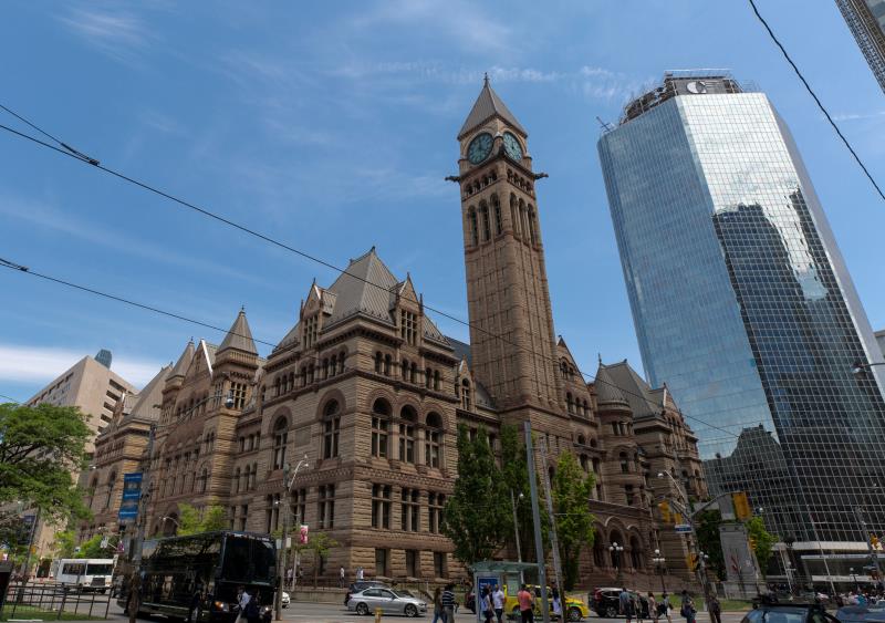 央街(yonge street)