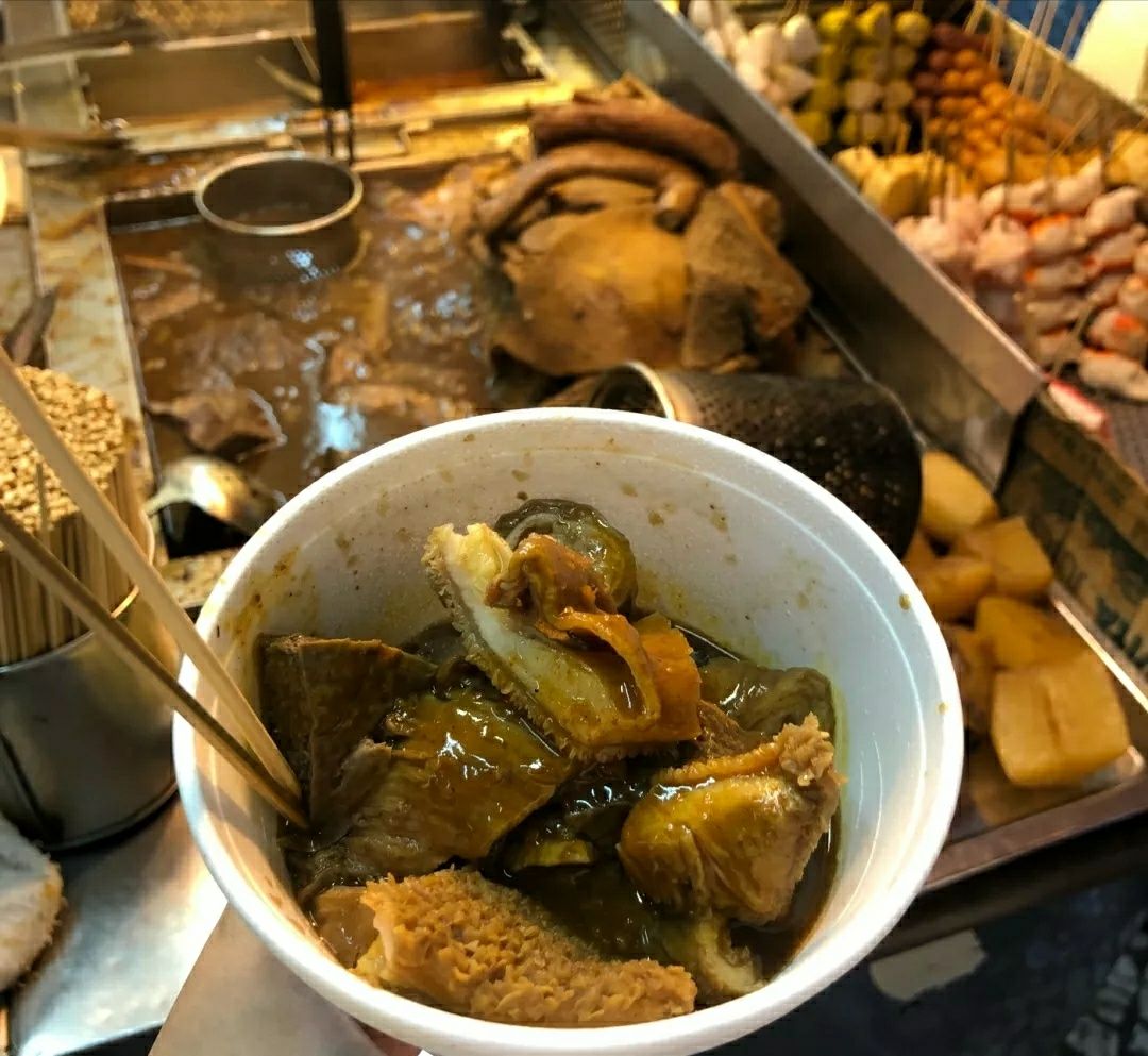 吃遍澳门：大三巴牌坊的招牌美食——咖喱牛杂