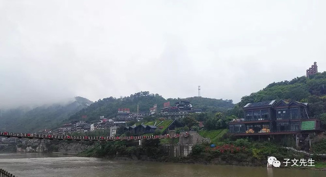茅台镇总人口_茅台镇图片风景(3)