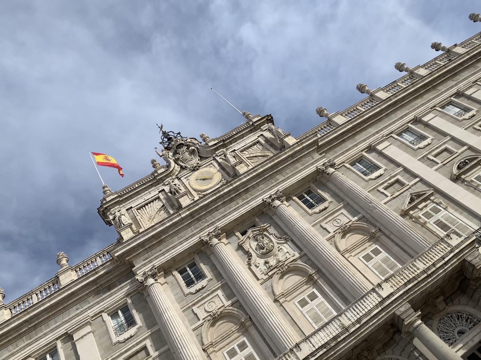 户外喷泉西班牙国旗都市风景马德里欧洲西班牙摄影西班牙文化图像图片 - Canva可画