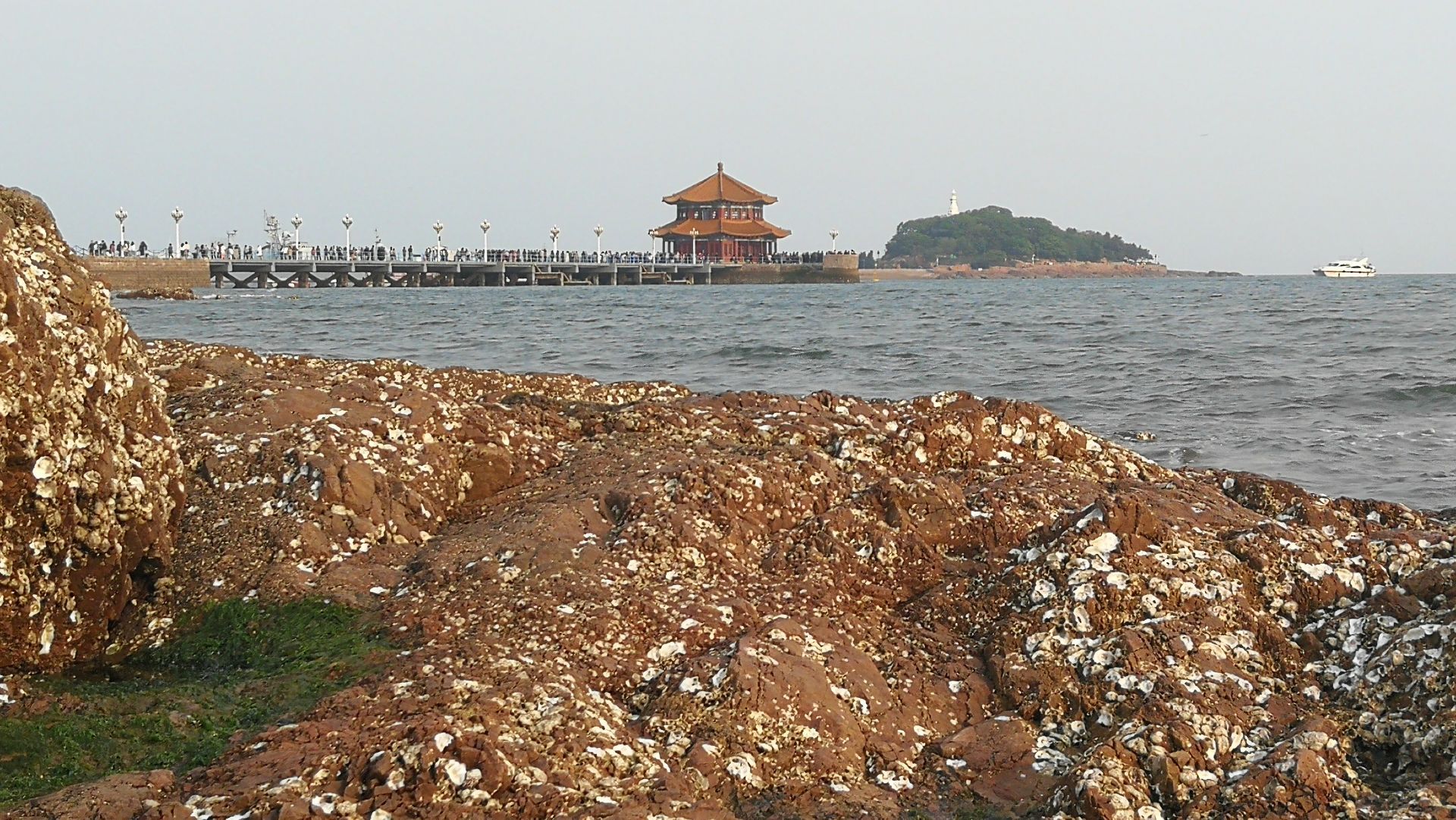 2023栈桥游玩攻略,青岛栈桥是青岛海滨风景区的...【去哪儿攻略】