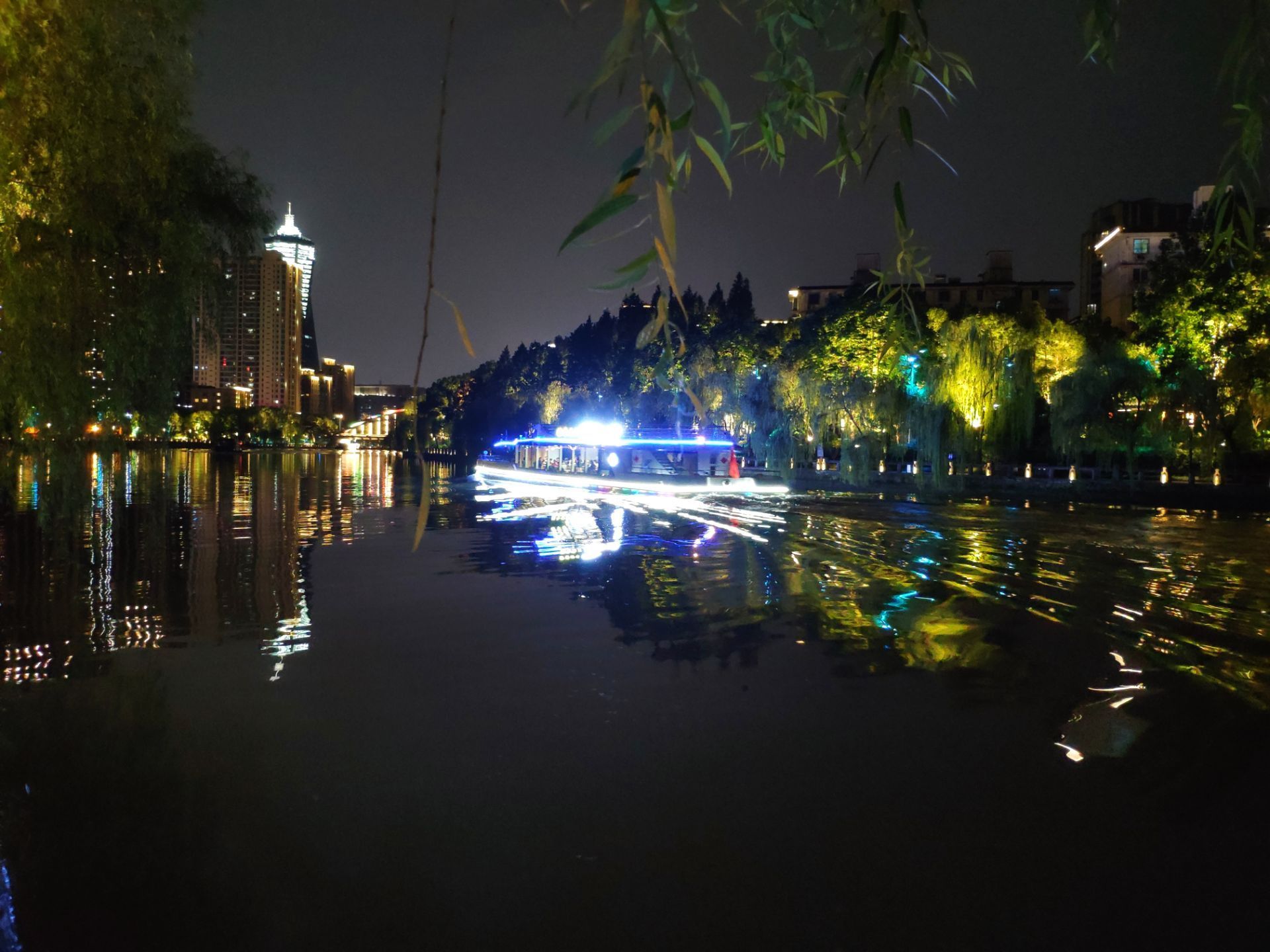 杭州老城区夜景|摄影|风光摄影|qiujiajie3 - 原创作品 - 站酷 (ZCOOL)