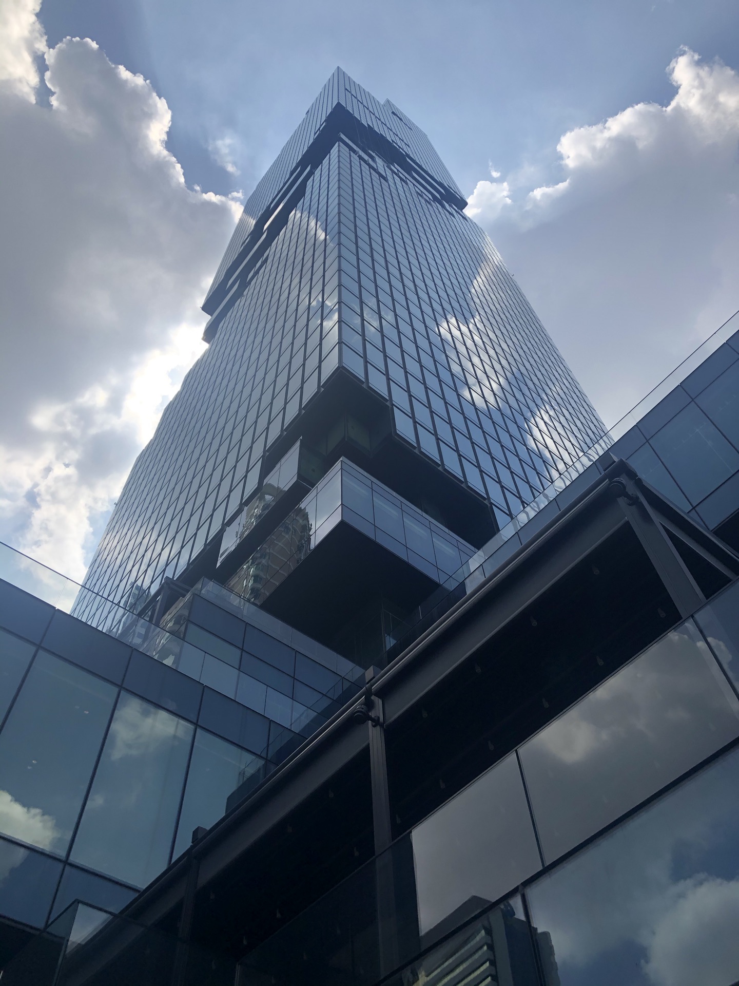 王权云顶大厦玻璃观景台