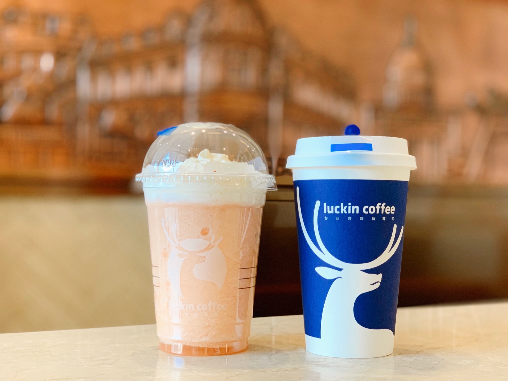 luckin coffee瑞幸咖啡(凯旋门大厦店)